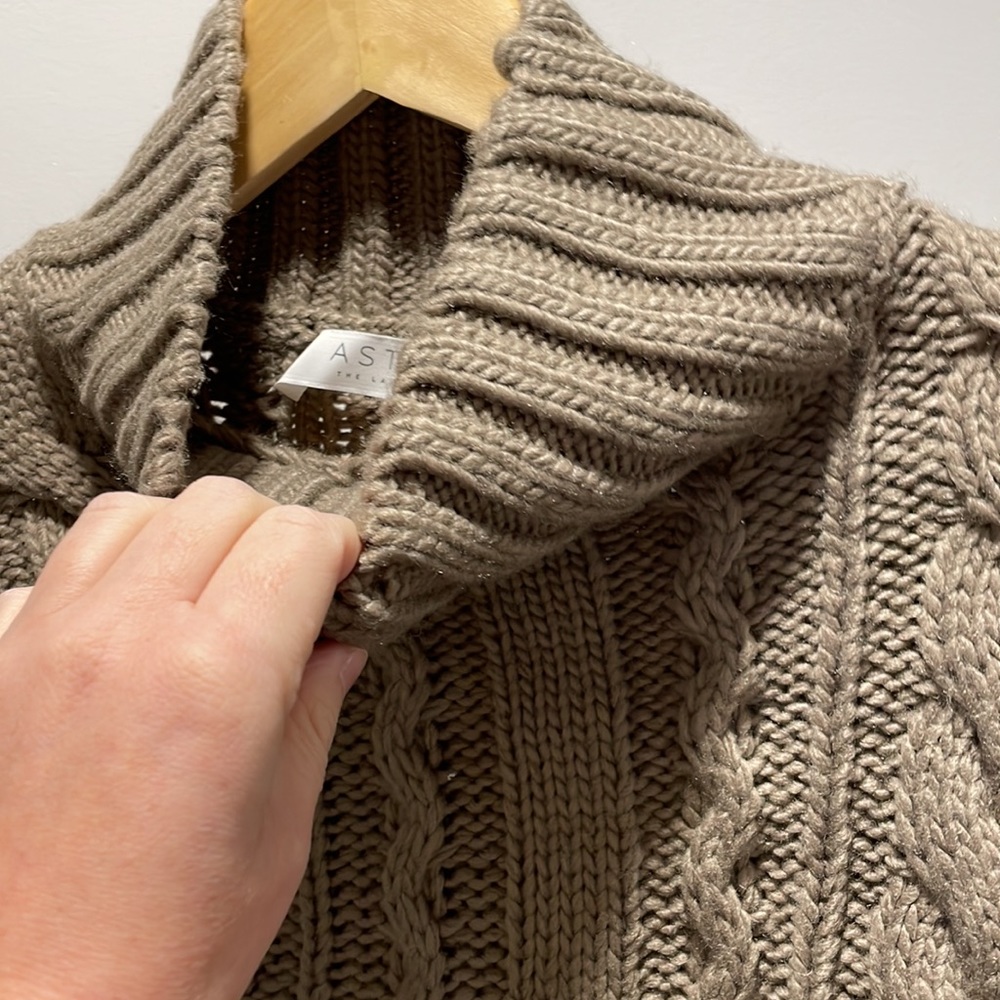 ASTR the LABEL Haisley Sweater - Picture 3 of 8